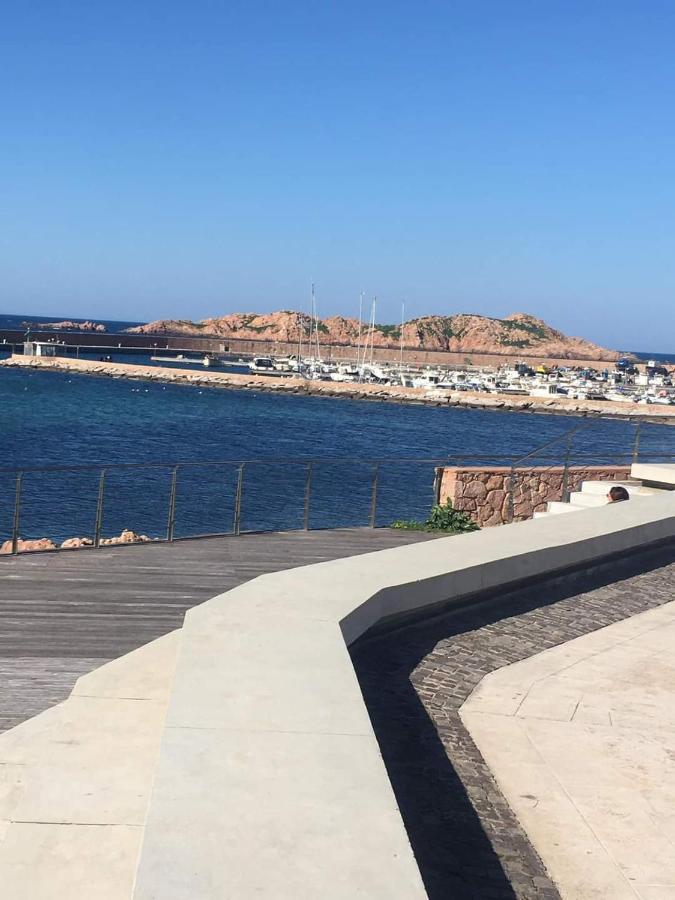 Tanca Della Torre Trilocale Vista Mare Lejlighed Isola Rossa Eksteriør billede