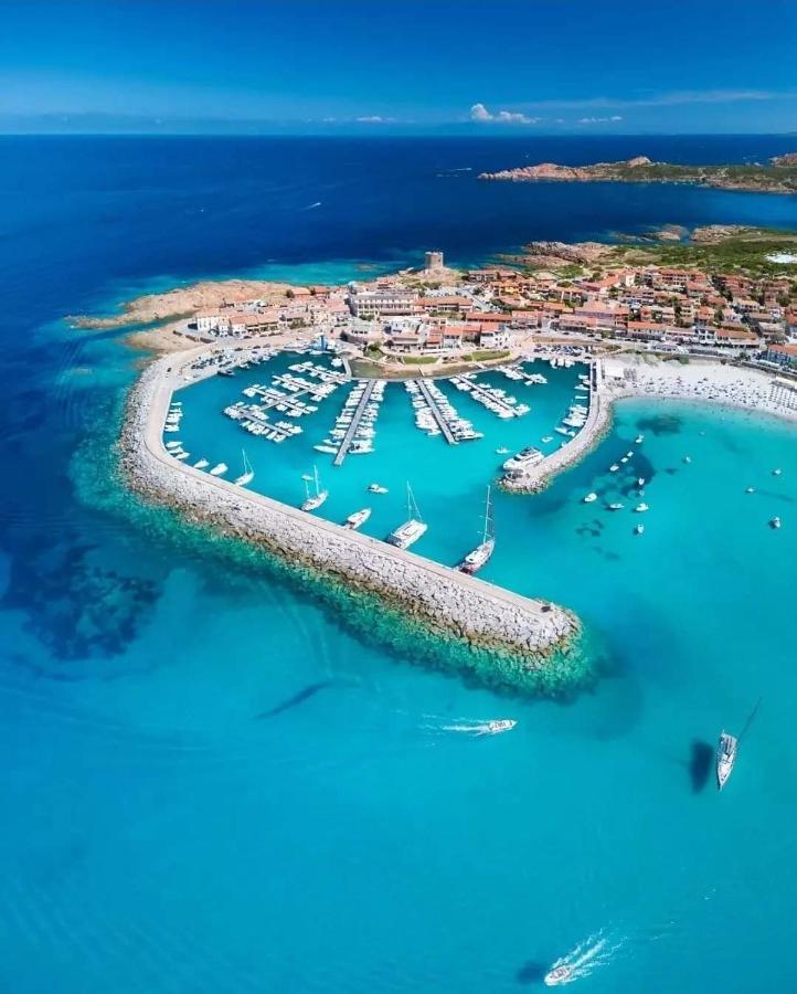 Tanca Della Torre Trilocale Vista Mare Lejlighed Isola Rossa Eksteriør billede