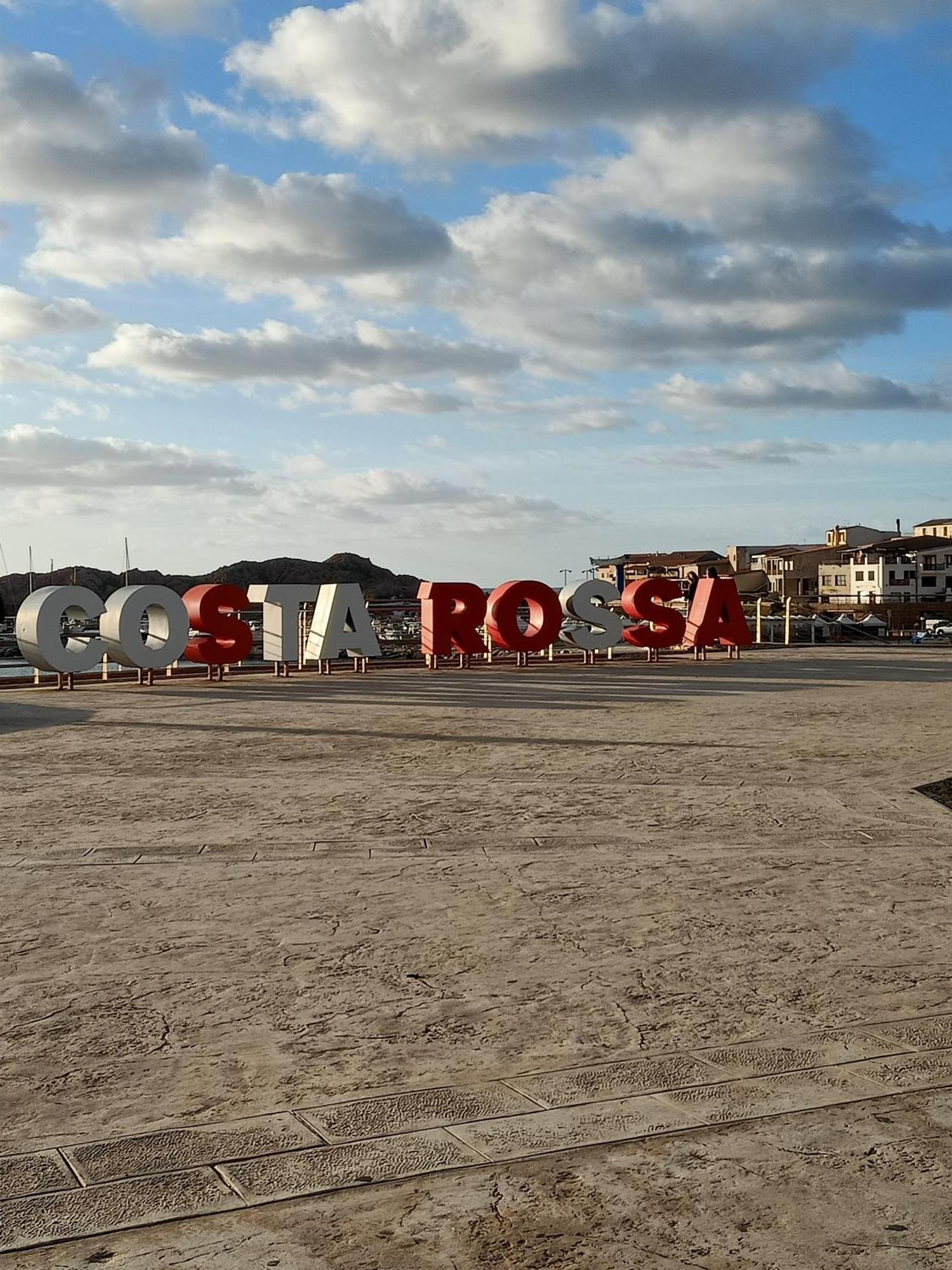 Tanca Della Torre Trilocale Vista Mare Lejlighed Isola Rossa Eksteriør billede